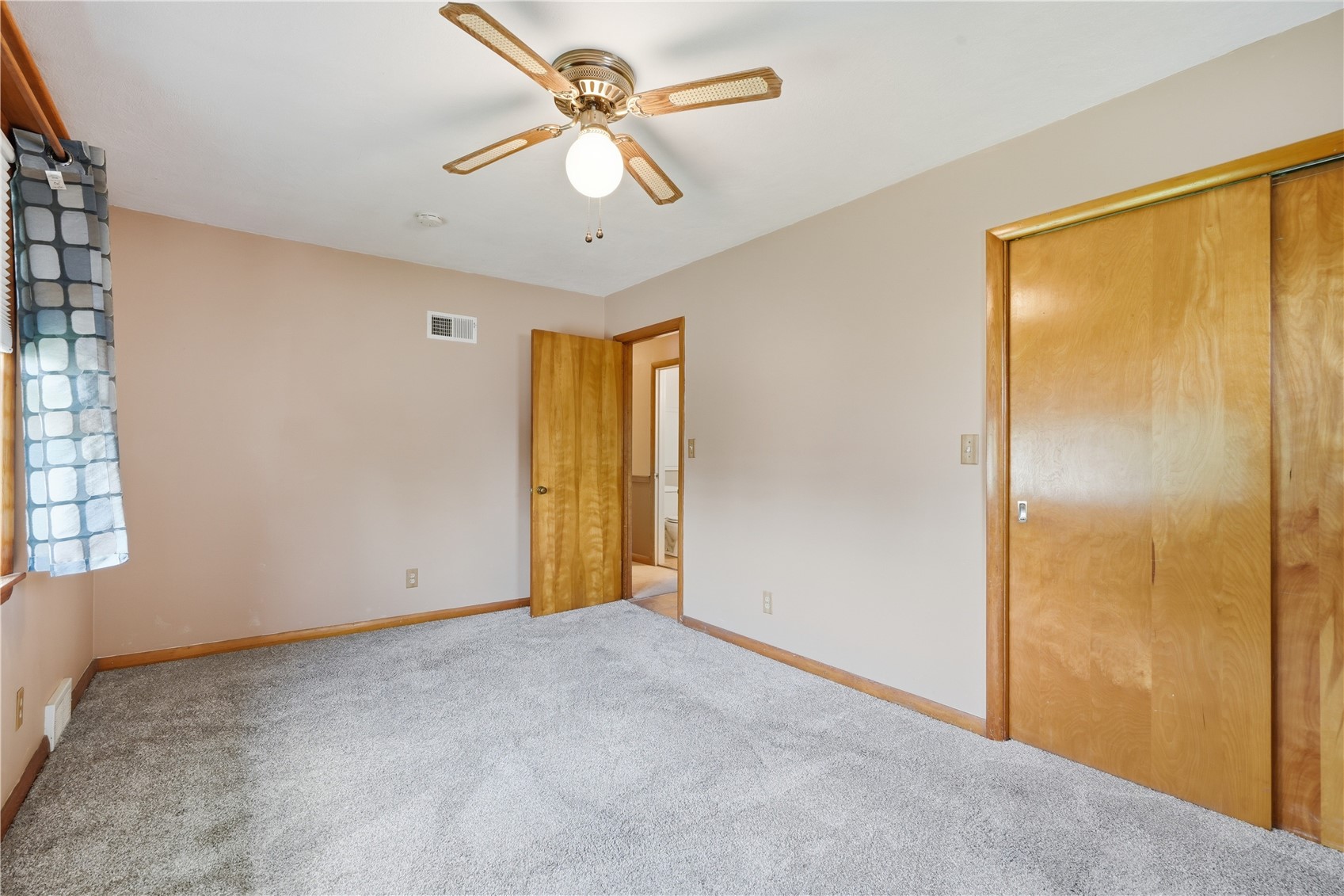 1606 Maplewood Drive NE Cedar Rapids IA 52402