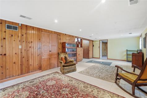 1606 Maplewood Drive NE Cedar Rapids IA 52402