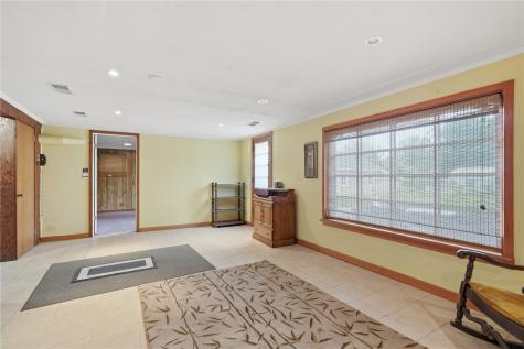 1606 Maplewood Drive NE Cedar Rapids IA 52402