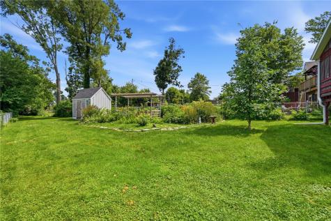 1606 Maplewood Drive NE Cedar Rapids IA 52402