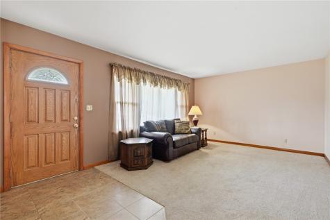 1606 Maplewood Drive NE Cedar Rapids IA 52402