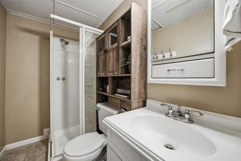 619 Olive Drive NW Cedar Rapids IA 52405