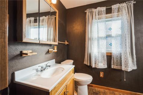 69 26th Avenue SW Cedar Rapids IA 52404