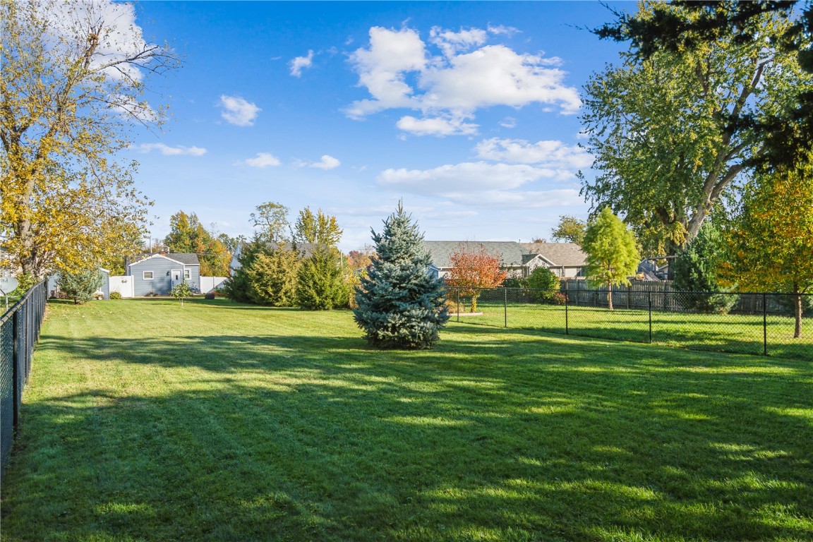 69 26th Avenue SW Cedar Rapids IA 52404