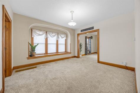 717 N Maple Street Monticello IA 52310