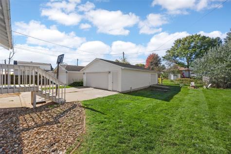 717 N Maple Street Monticello IA 52310