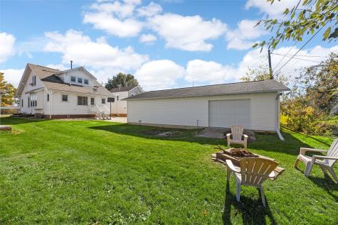 717 N Maple Street Monticello IA 52310