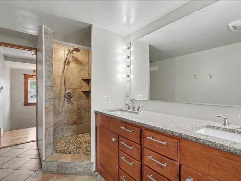 404 W 1st Street Mechanicsville IA 52306
