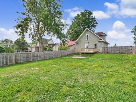 404 W 1st Street Mechanicsville IA 52306