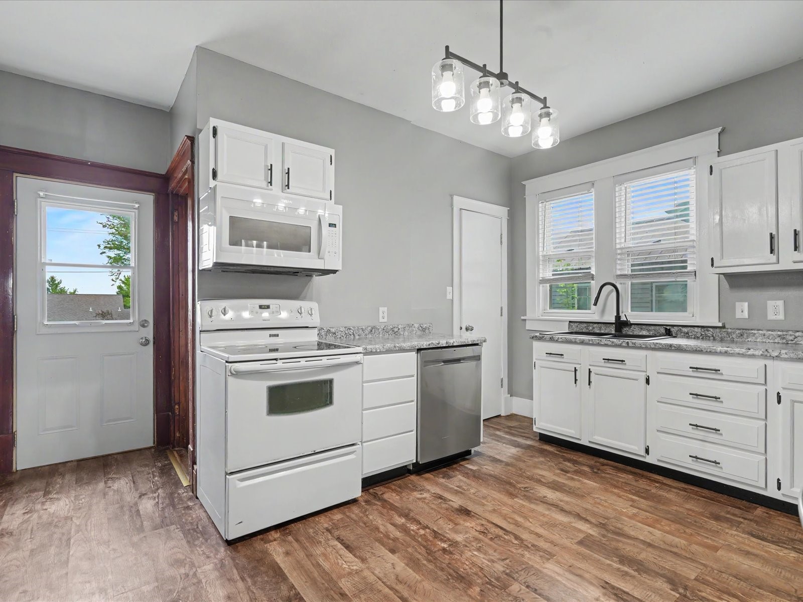 404 W 1st Street Mechanicsville IA 52306