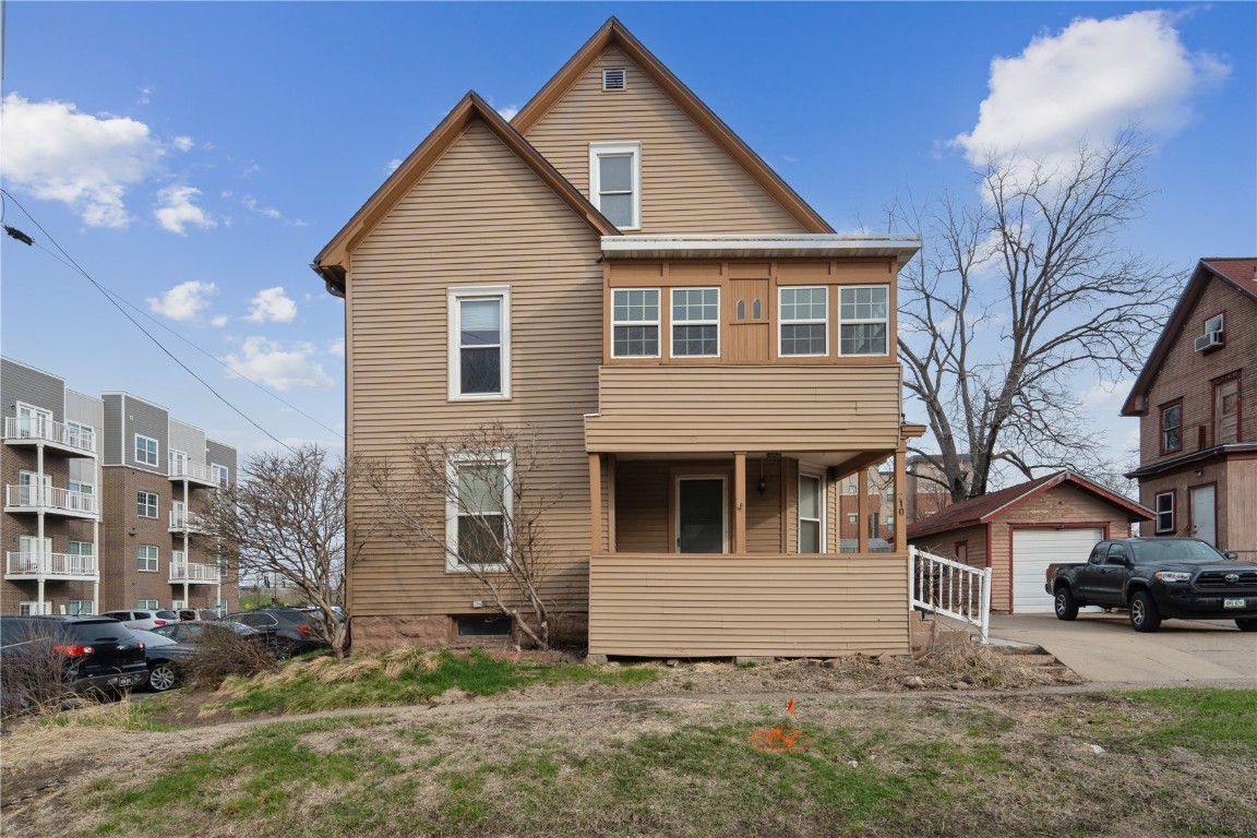 210 7th Avenue SW Cedar Rapids IA 52404