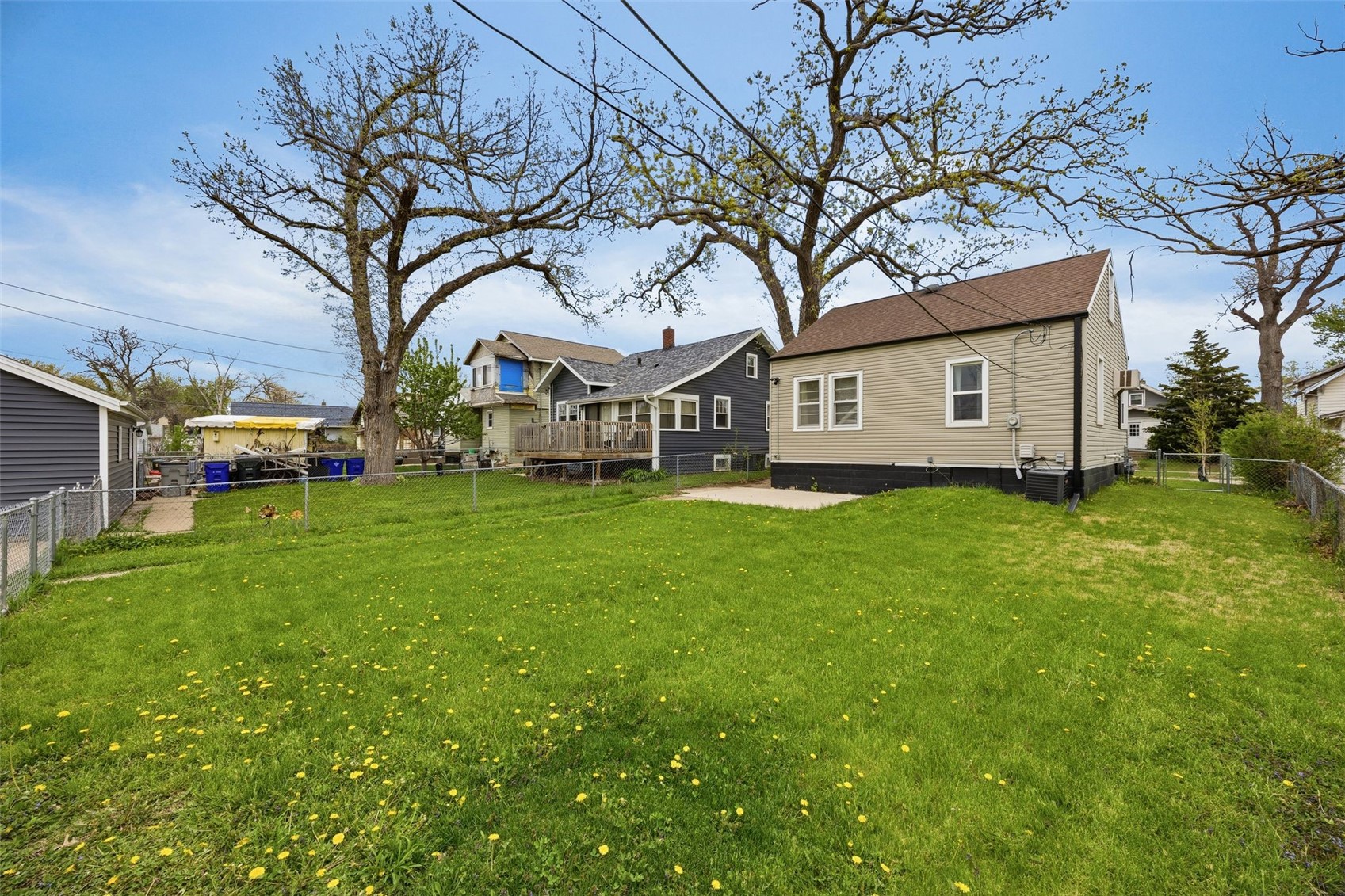 915 Center Point Road NE Cedar Rapids IA 52402