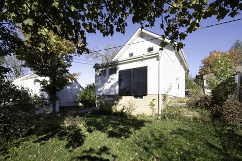 102 W Broadway Street Anamosa IA 52205