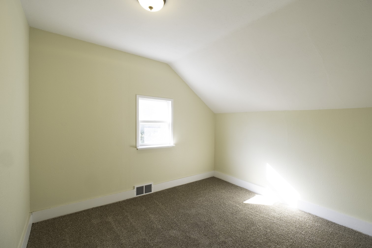102 W Broadway Street Anamosa IA 52205