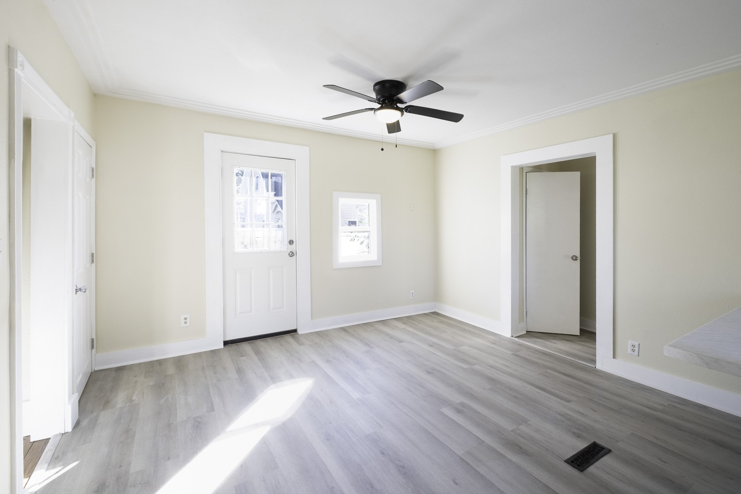 102 W Broadway Street Anamosa IA 52205