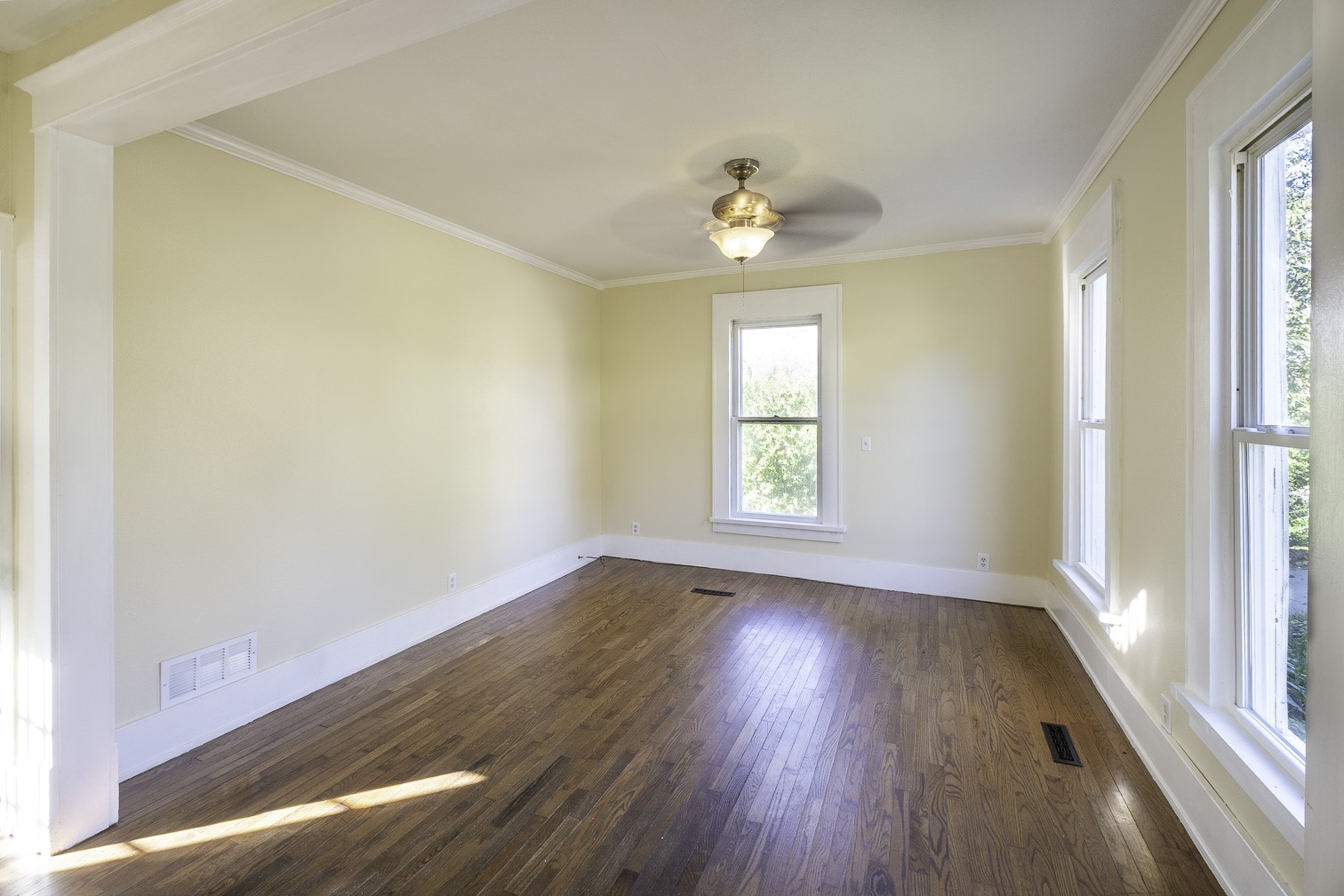102 W Broadway Street Anamosa IA 52205