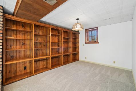 805 Pawnee Drive NW Cedar Rapids IA 52405