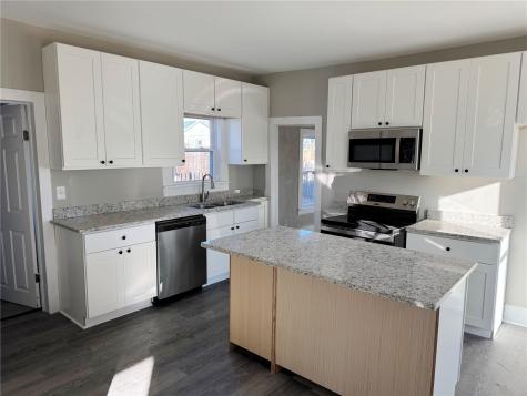 1405 7th Avenue Belle Plaine IA 52208