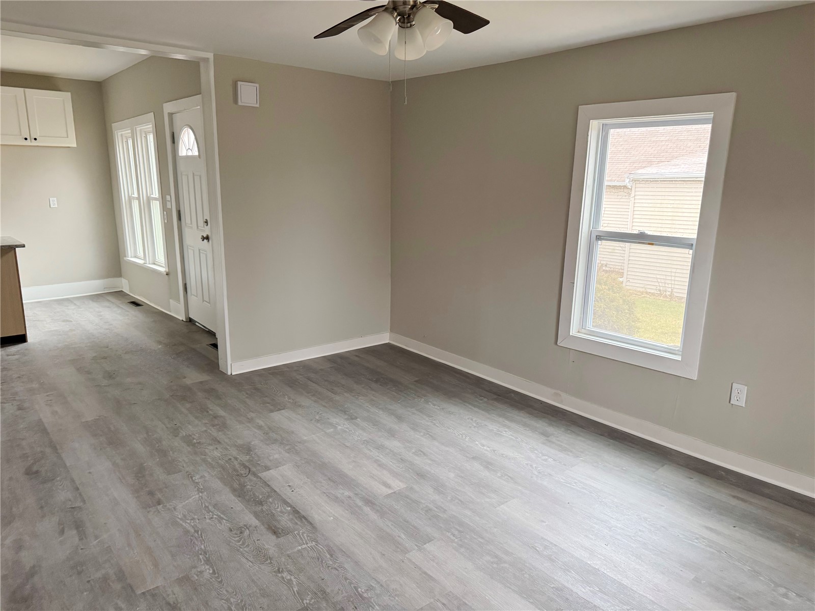 1405 7th Avenue Belle Plaine IA 52208