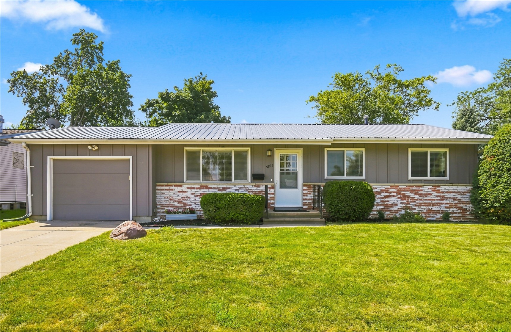 5101 1st Avenue SW Cedar Rapids IA 52404