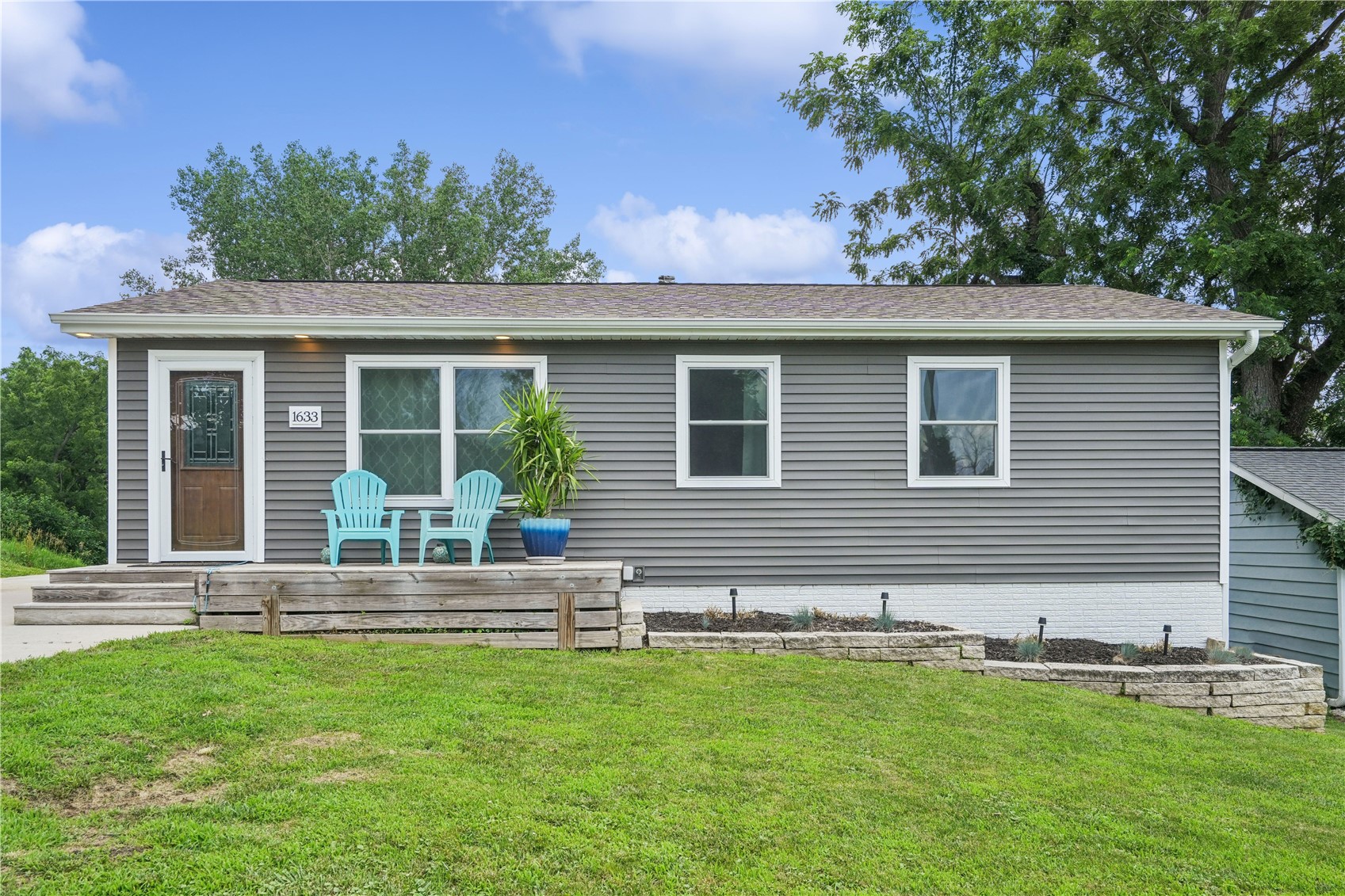 1633 23rd Street NW Cedar Rapids IA 52405
