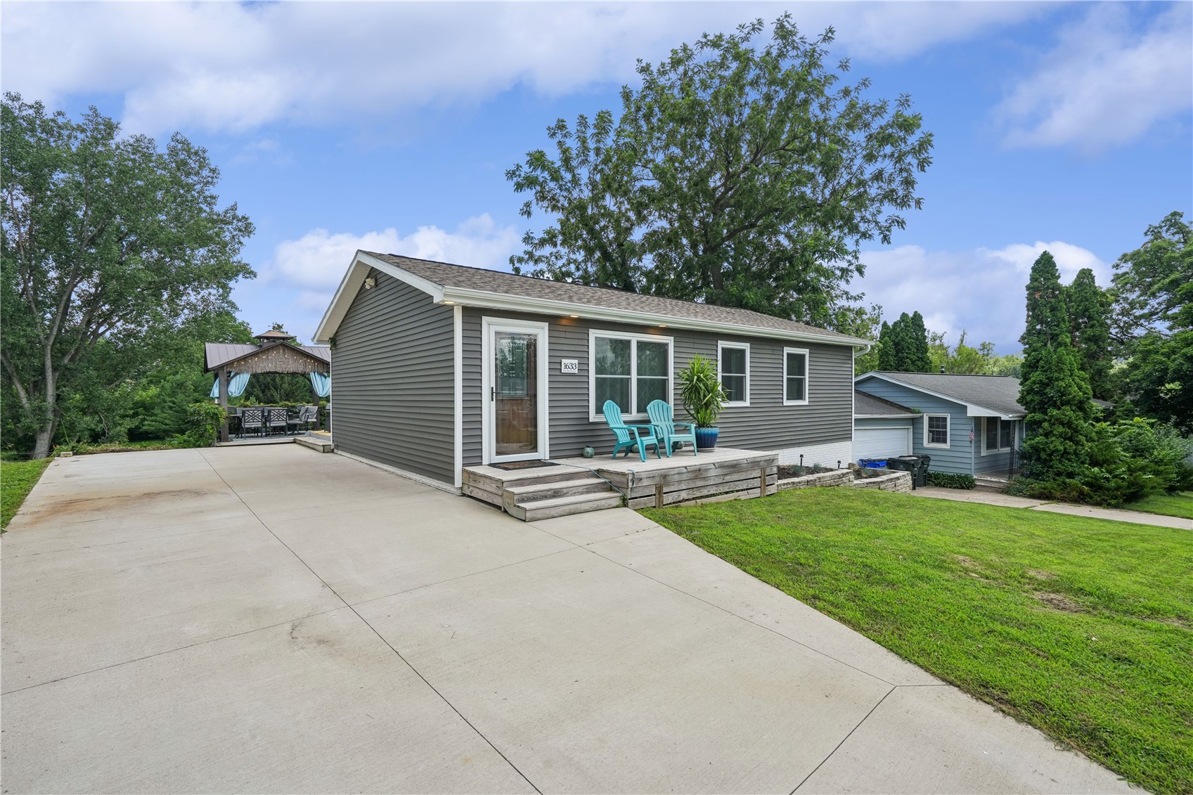 1633 23rd Street NW Cedar Rapids IA 52405