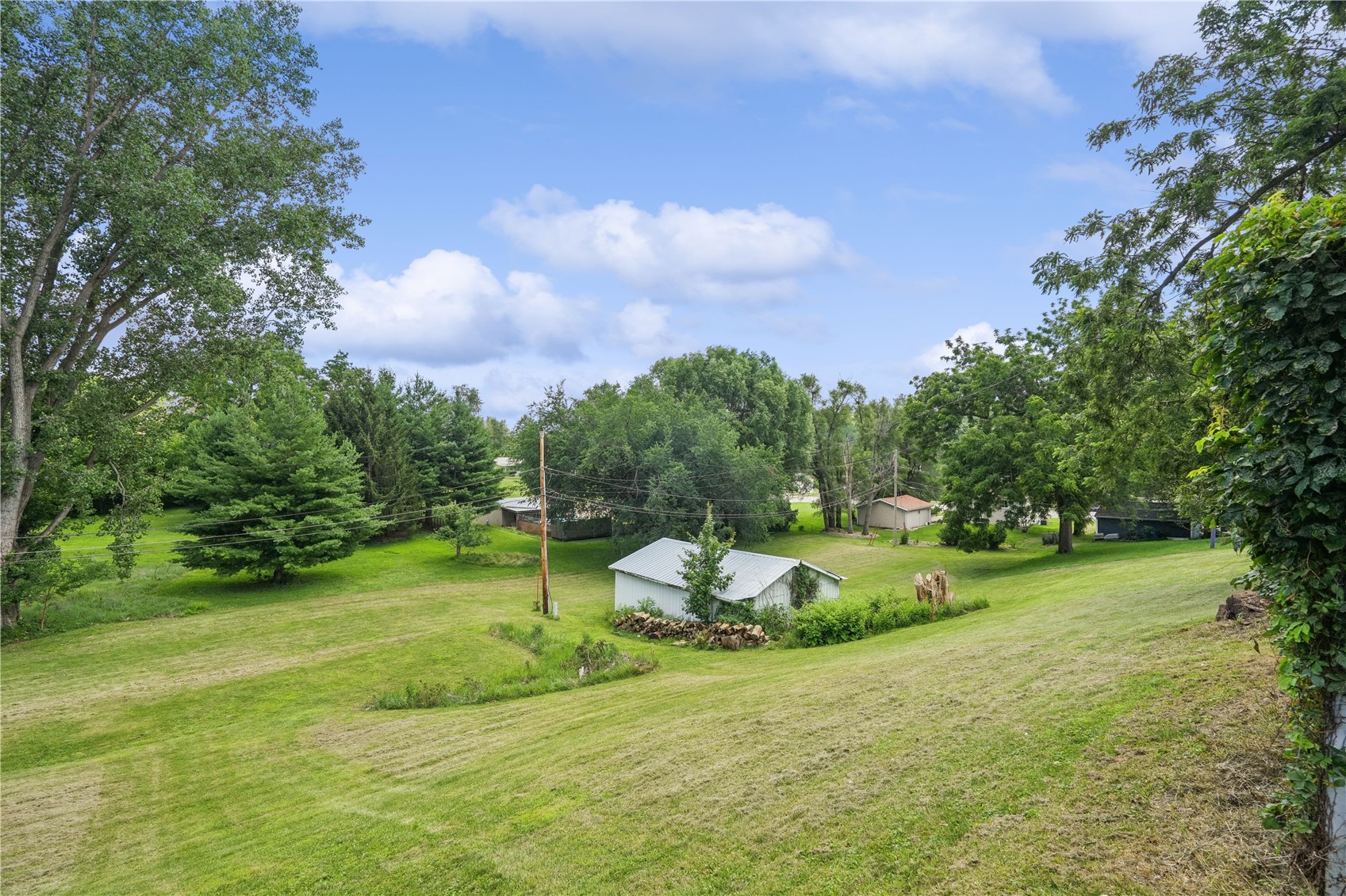 1633 23rd Street NW Cedar Rapids IA 52405