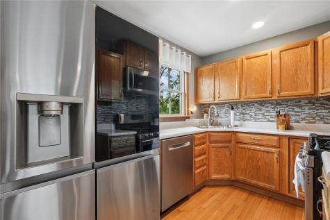 1633 23rd Street NW Cedar Rapids IA 52405