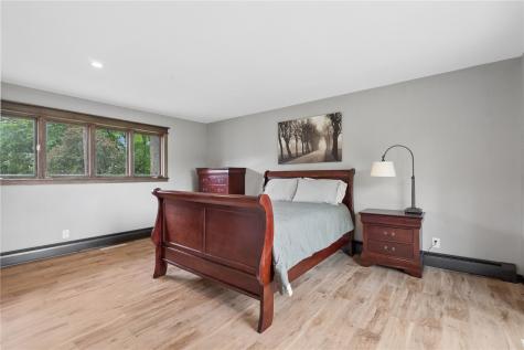 6220 High Country Drive NE Cedar Rapids IA 52411