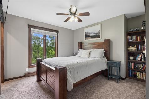 6220 High Country Drive NE Cedar Rapids IA 52411