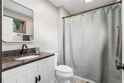 6220 High Country Drive NE Cedar Rapids IA 52411