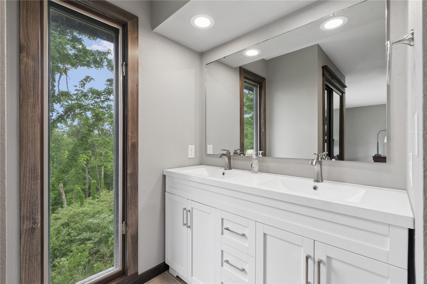 6220 High Country Drive NE Cedar Rapids IA 52411