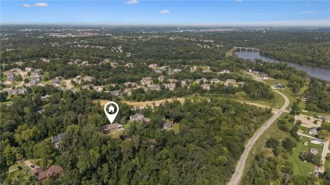 6220 High Country Drive NE Cedar Rapids IA 52411