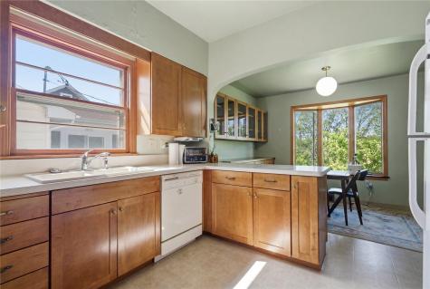 1526 C Avenue NW Cedar Rapids IA 52405