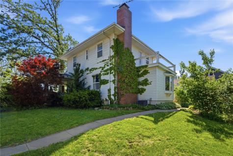 1526 C Avenue NW Cedar Rapids IA 52405