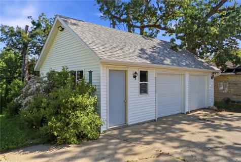 1526 C Avenue NW Cedar Rapids IA 52405
