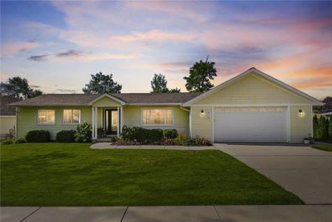 1925 Hidden Hollow Lane NW Cedar Rapids IA 52405