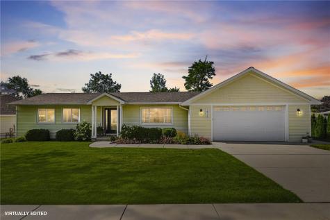 1925 Hidden Hollow Lane NW Cedar Rapids IA 52405