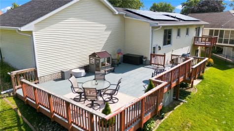1925 Hidden Hollow Lane NW Cedar Rapids IA 52405