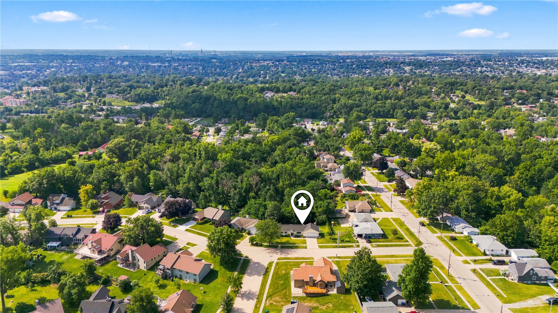 1925 Hidden Hollow Lane NW Cedar Rapids IA 52405