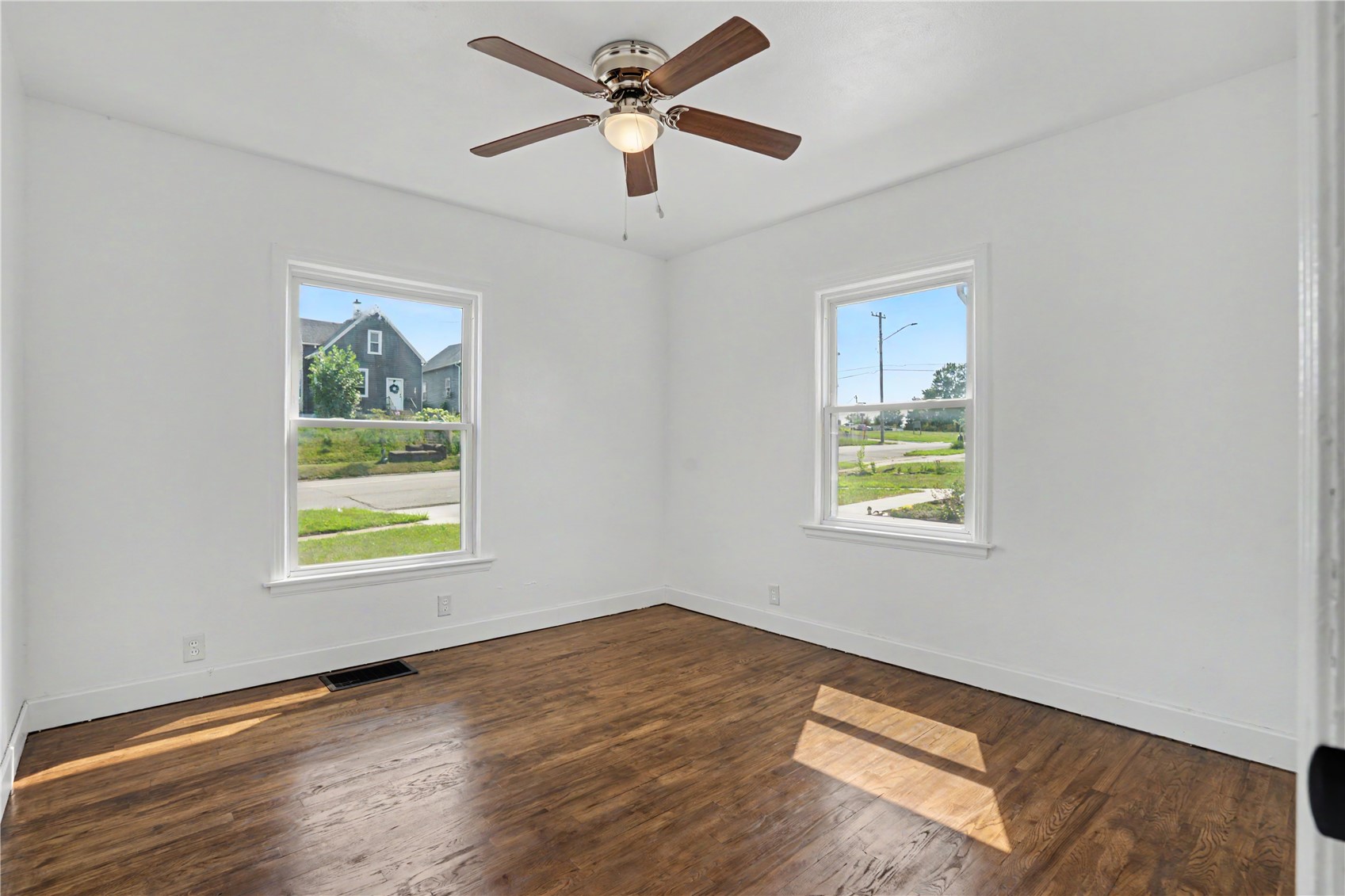 812 16th Avenue SW Cedar Rapids IA 52404