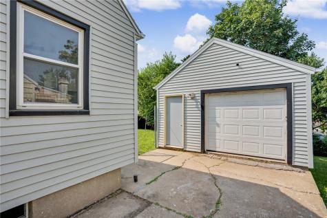 812 16th Avenue SW Cedar Rapids IA 52404