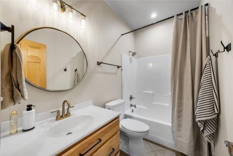 2890 Twinleaf Road Cedar Rapids IA 52411
