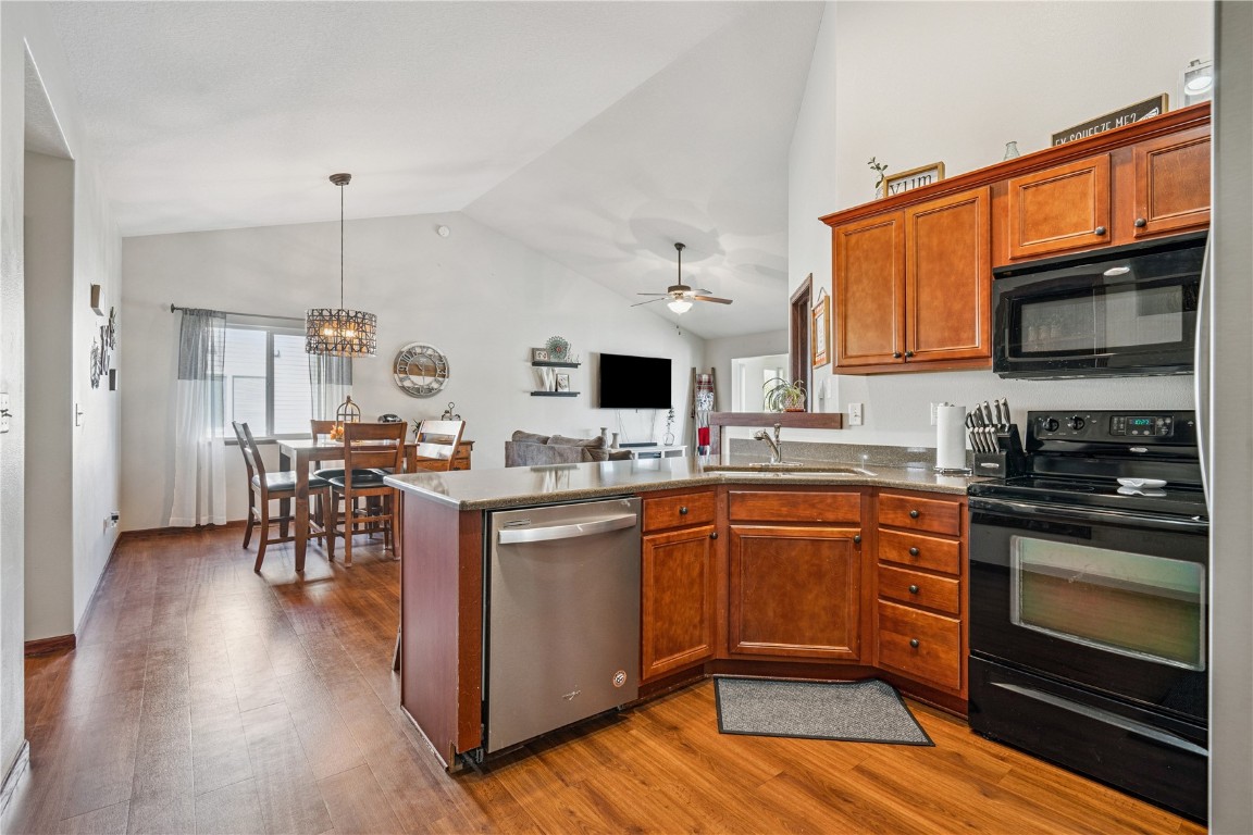 142 Brighton Circle SW Cedar Rapids IA 52404