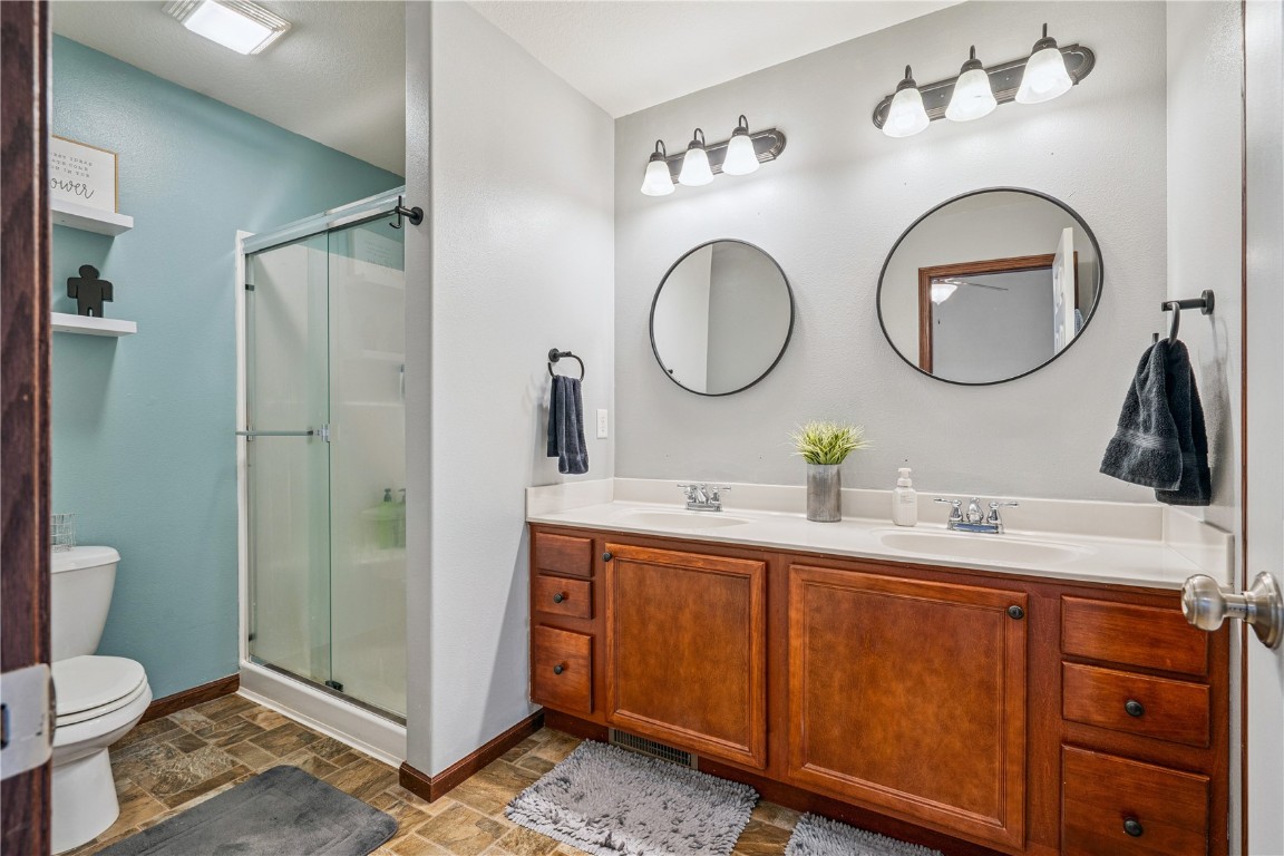 142 Brighton Circle SW Cedar Rapids IA 52404