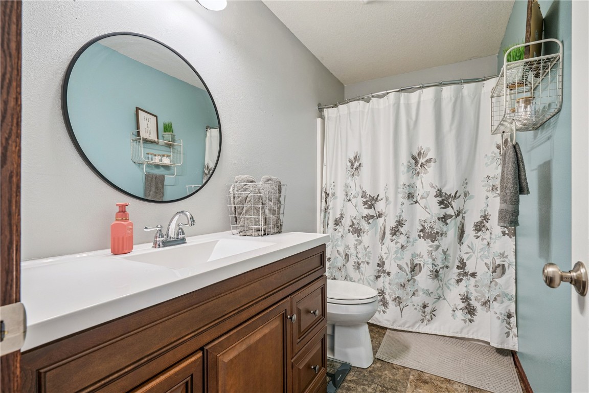142 Brighton Circle SW Cedar Rapids IA 52404