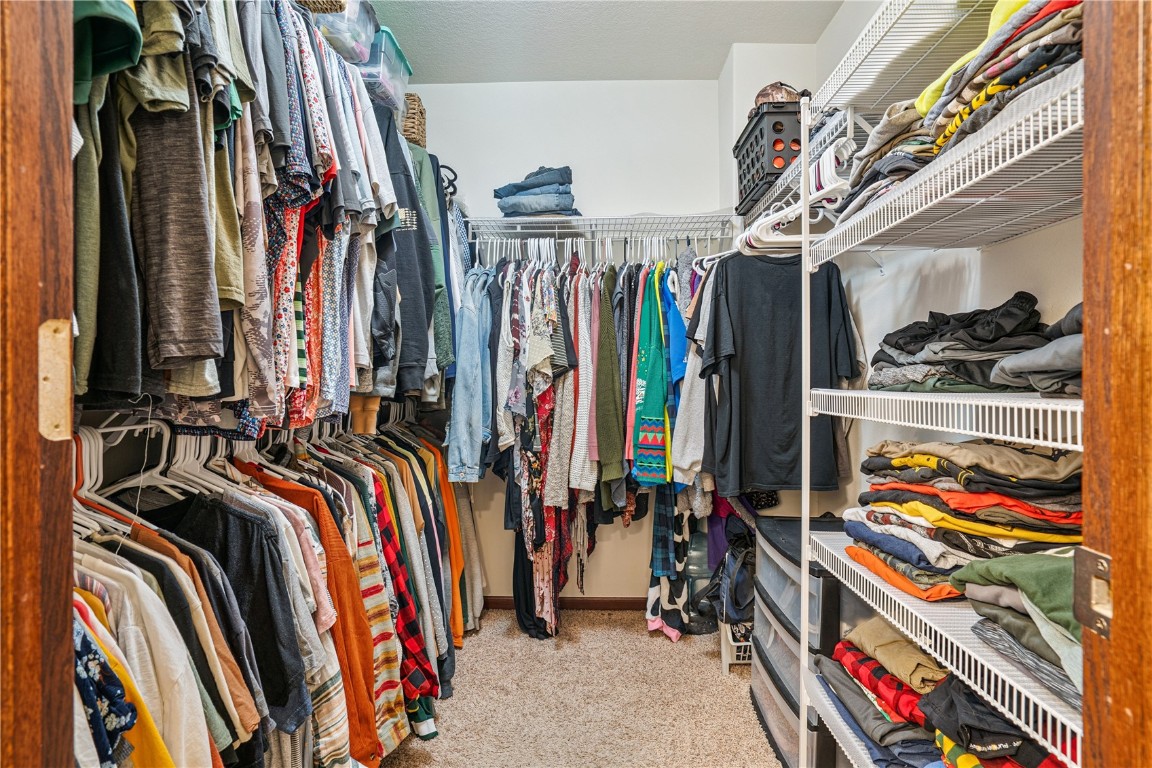 142 Brighton Circle SW Cedar Rapids IA 52404