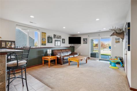 142 Brighton Circle SW Cedar Rapids IA 52404