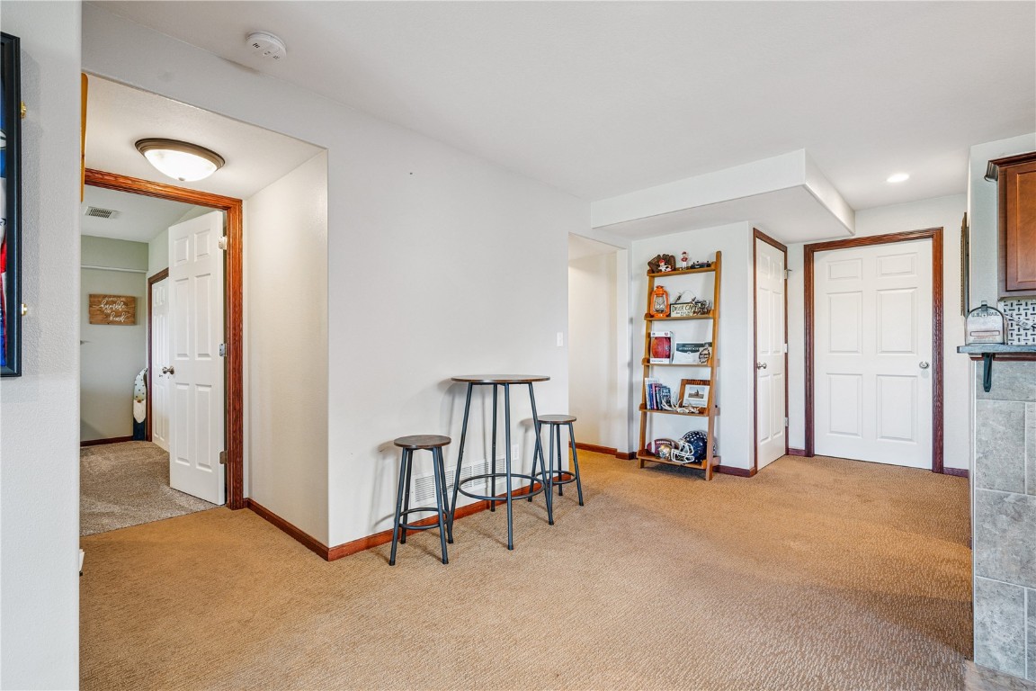 142 Brighton Circle SW Cedar Rapids IA 52404