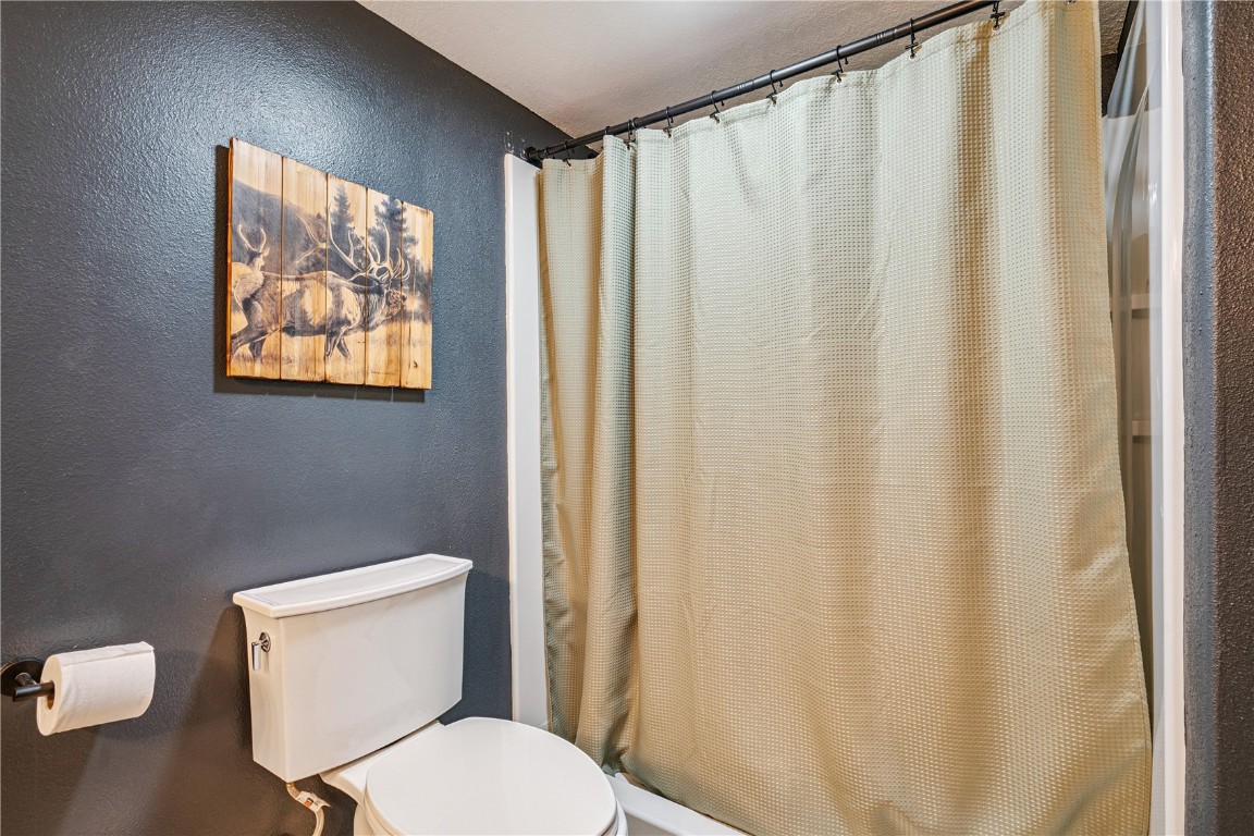 142 Brighton Circle SW Cedar Rapids IA 52404